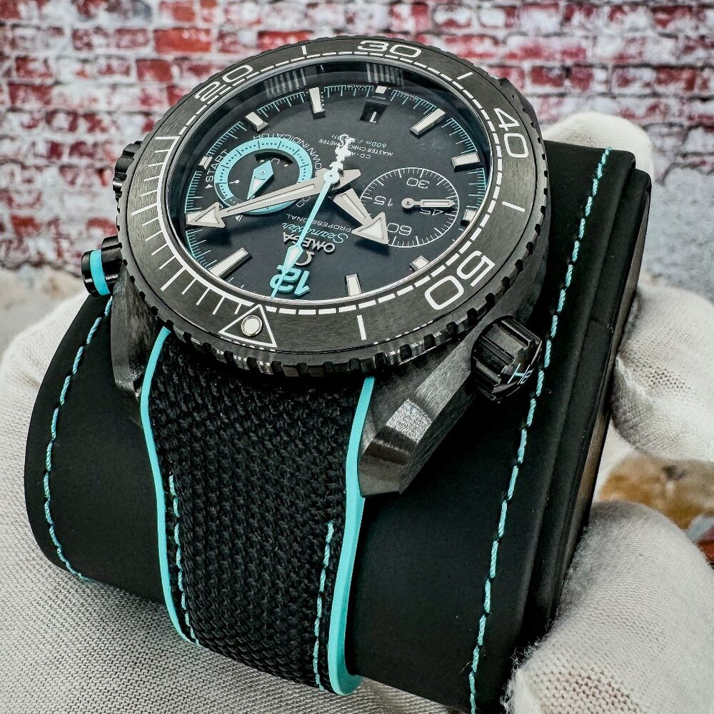 Omega Seamaster Planet Ocean ETNZ Limited Edition Black Ceramic - FULL SET - Picture 12 of 15